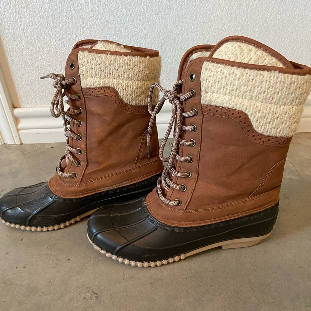 Brown snow boots size 8 - Picture 2 of 7